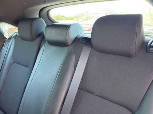 Used 2025 Honda Civic Sport image 27