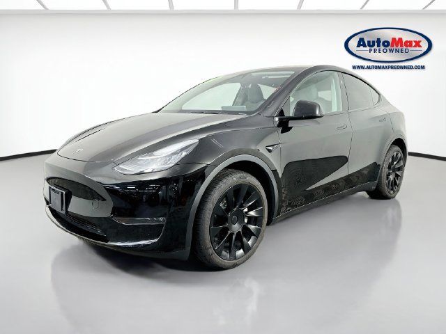 Used 2023 Tesla Model Y AWD image 5