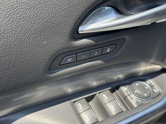Used 2024 Cadillac XT4 Premium Luxury AWD/4WD image 24
