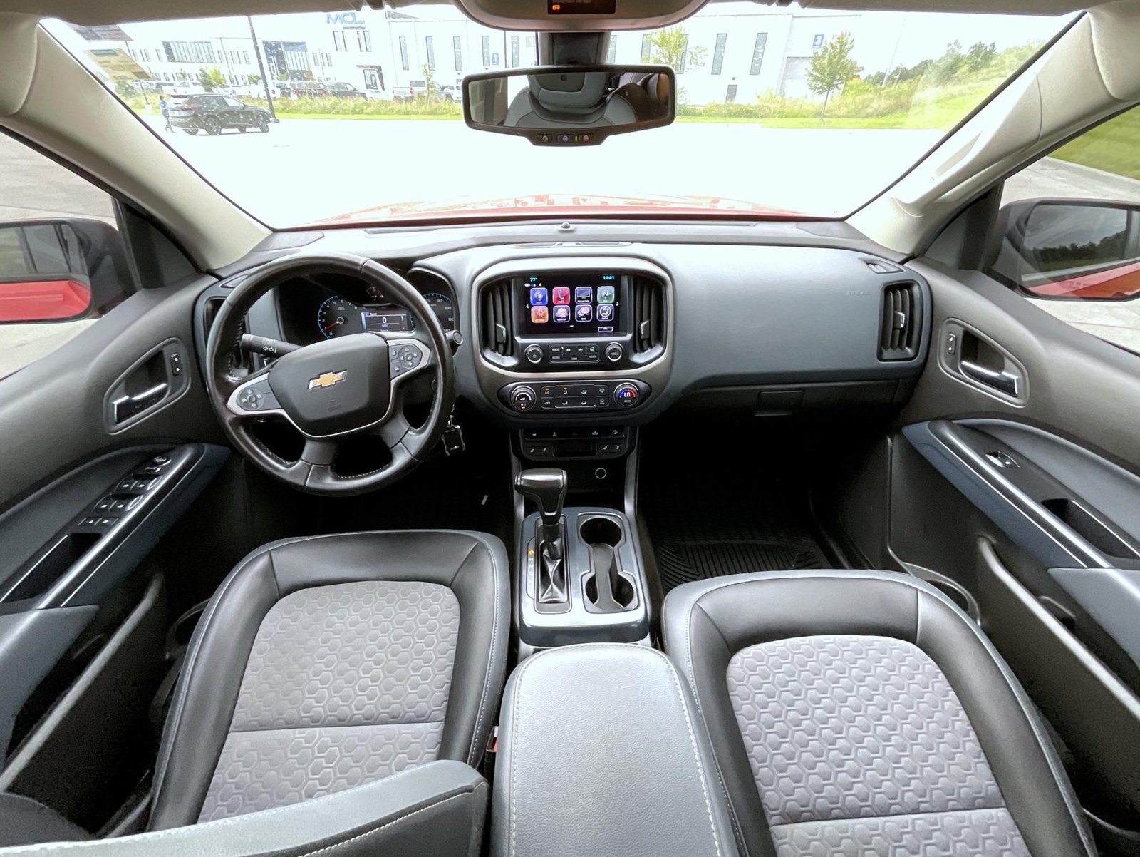 Used 2017 Chevrolet Colorado Z71 AWD/4WD image 15