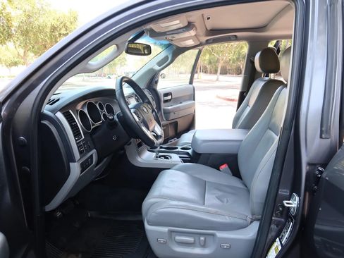 Used 2017 Toyota Sequoia Limited w/ Safety & Convenience Package AWD/4WD image 19