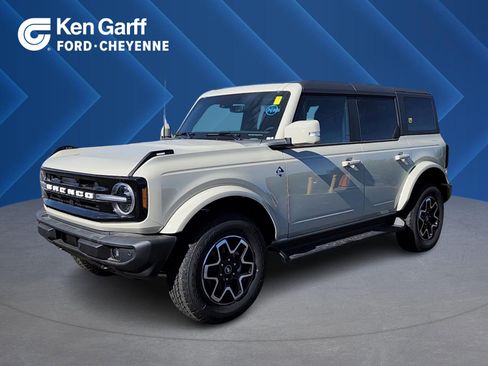 New 2025 Ford Bronco Outer Banks image 1