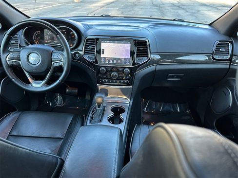 Used 2020 Jeep Grand Cherokee Overland image 15