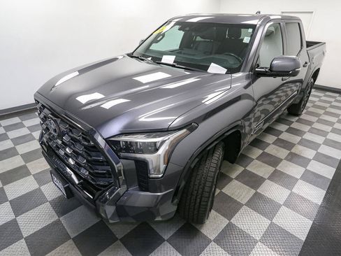Used 2025 Toyota Tundra Platinum AWD/4WD image 6
