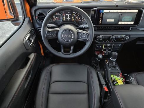 New 2025 Jeep Wrangler Unlimited Rubicon image 11