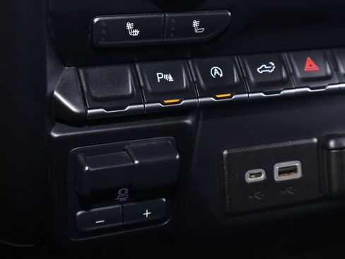 Used 2020 Chevrolet Silverado 1500 LT w/ Texas Edition AWD/4WD image 26
