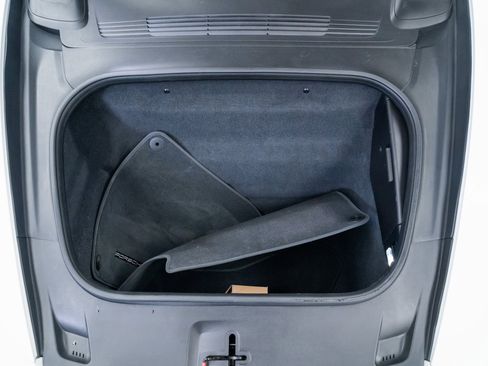 Used 2020 Porsche 911 Carrera S image 8