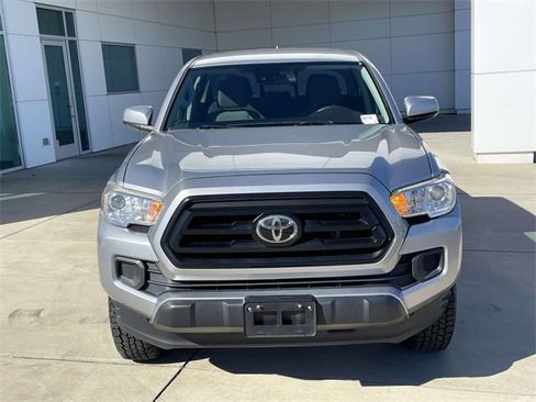 Used 2020 Toyota Tacoma SR5 image 3