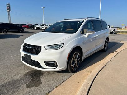 Used 2022 Chrysler Pacifica Pinnacle