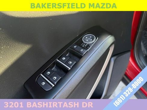 Used 2024 Kia Soul LX w/ Option Group 015 FWD image 11