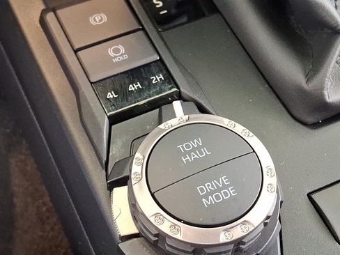 Used 2025 Toyota 4Runner SR5 AWD/4WD image 22