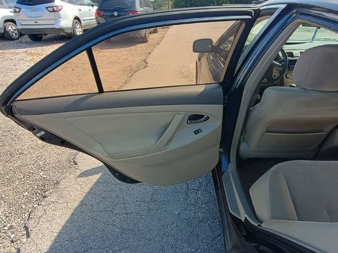 Used 2010 Toyota Camry FWD image 21
