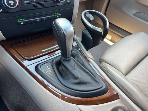 Used 2008 BMW 128i Convertible RWD image 25