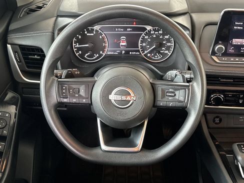 Used 2024 Nissan Rogue S AWD/4WD image 18