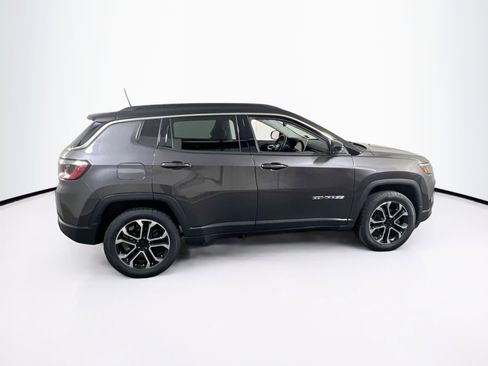 Used 2022 Jeep Compass Limited image 4