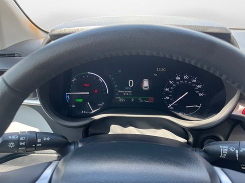 Used 2025 Toyota Sienna XLE FWD image 14