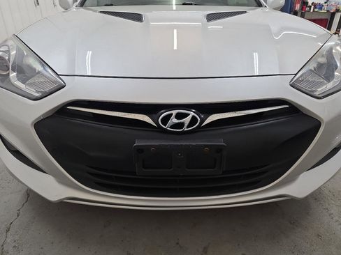 Used 2013 Hyundai Genesis 2.0T image 21