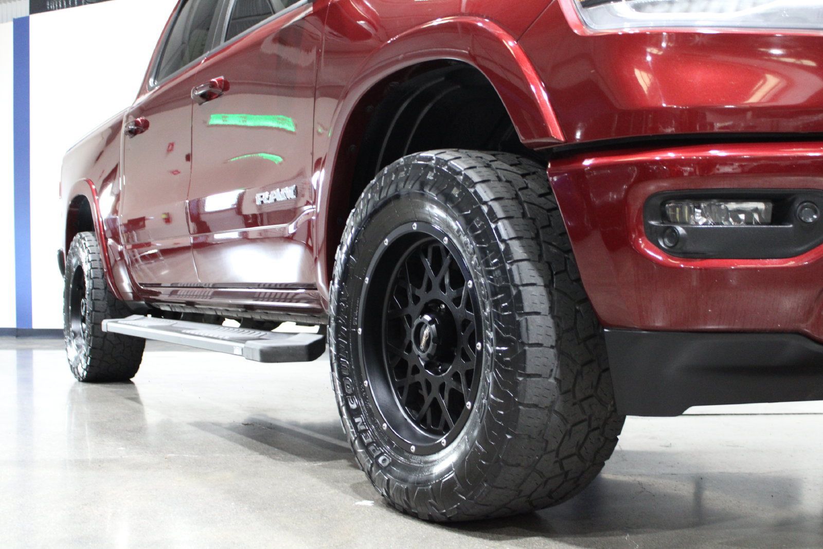 Used 2020 RAM 1500 Laramie w/ Sport Appearance Package AWD/4WD image 4
