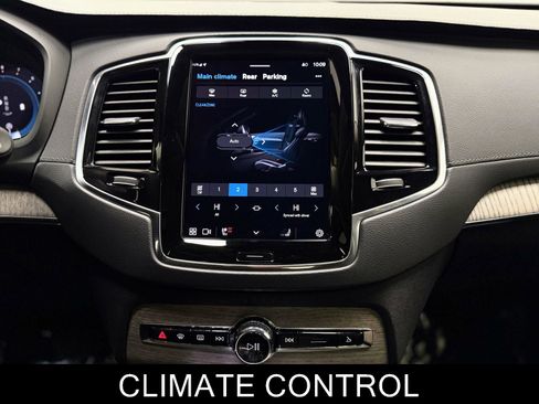 Used 2023 Volvo XC90 B6 Ultimate image 25