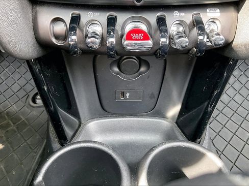 Used 2022 MINI Cooper S image 32