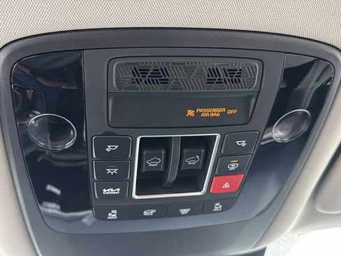 New 2026 Kia Carnival SX w/ SX Dark Edition Package FWD image 31