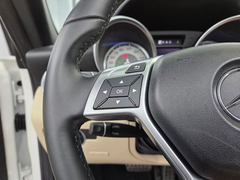 Used 2016 Mercedes-Benz SLK 300 image 27