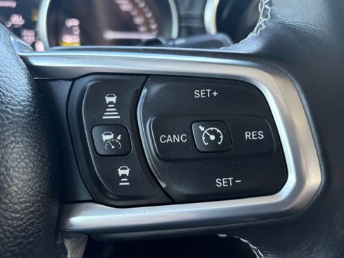 Used 2022 Jeep Wrangler Unlimited Sahara w/ Cold Weather Group AWD/4WD image 26