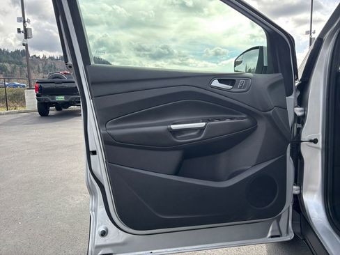 Used 2014 Ford Escape SE FWD image 24