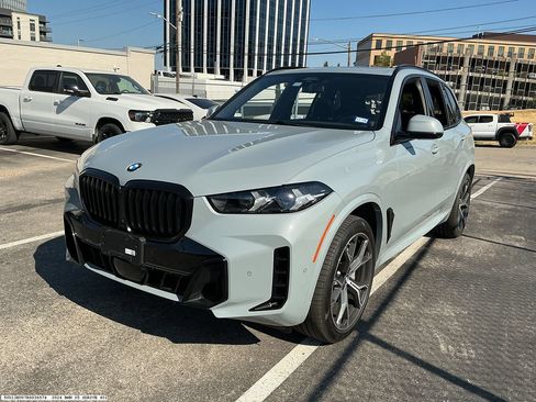 Used 2024 BMW X5 sDrive40i w/ M Sport Package RWD image 4
