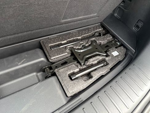 Certified 2025 Kia Sorento SX Prestige image 43