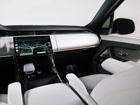 New 2026 Land Rover Range Rover Sport SE AWD/4WD image 16