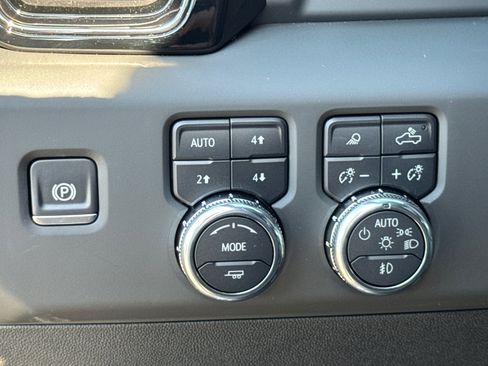 New 2026 GMC Sierra 2500 AT4 w/ AT4 Premium Plus Package image 25