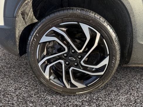 Used 2025 Chevrolet TrailBlazer RS w/ Convenience Package image 14