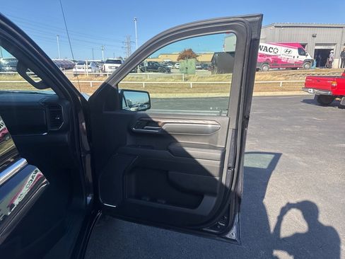 Used 2024 GMC Sierra 1500 SLT image 21