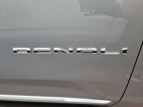 New 2026 GMC Yukon XL Denali image 8