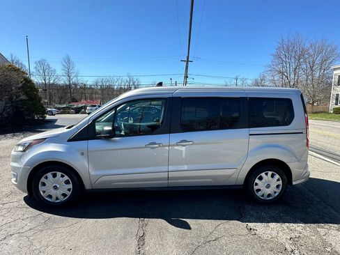 Used 2021 Ford Transit Connect XLT image 7