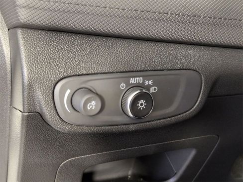 Certified 2024 Chevrolet TrailBlazer LT w/ LT Cold Weather Package image 17