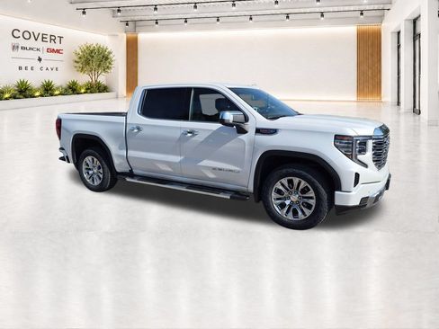 Used 2023 GMC Sierra 1500 Denali AWD/4WD image 17