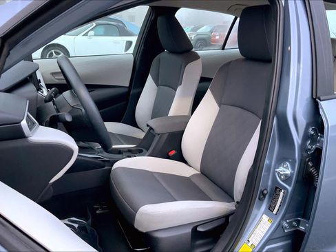 Used 2025 Toyota Corolla LE w/ Convenience Package image 8