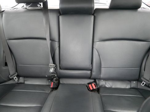 Used 2019 Subaru Outback 3.6R Limited AWD/4WD image 13