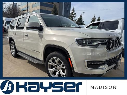 Used 2022 Jeep Wagoneer Series II w/ Flexible Seating Group image 1