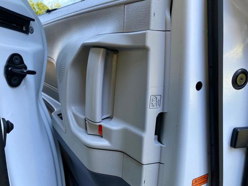 Used 2023 Toyota Sienna XLE image 43