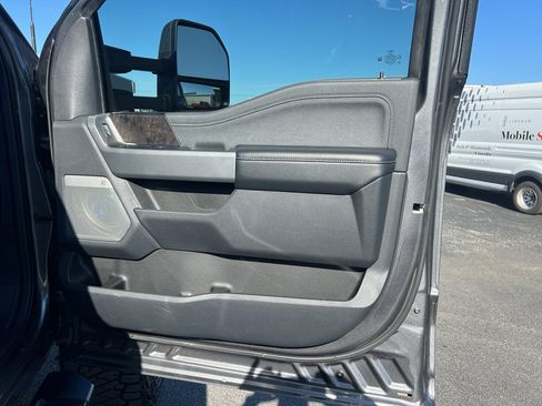 Used 2023 Ford F250 Lariat w/ Lariat Ultimate Package image 36