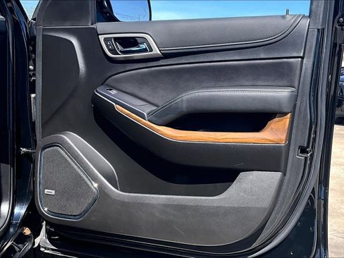 Used 2019 GMC Yukon Denali w/ Denali Ultimate Package image 23