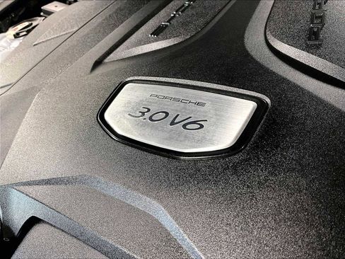 Used 2023 Porsche Cayenne image 38