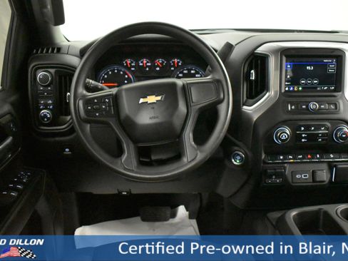 Used 2024 Chevrolet Silverado 2500 Custom w/ Custom Value Package image 4