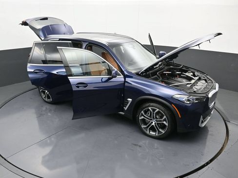 Used 2026 BMW X5 xDrive50e AWD/4WD image 41