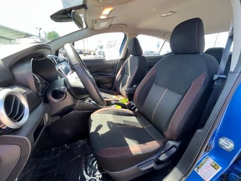 Used 2021 Nissan Versa SR FWD image 10