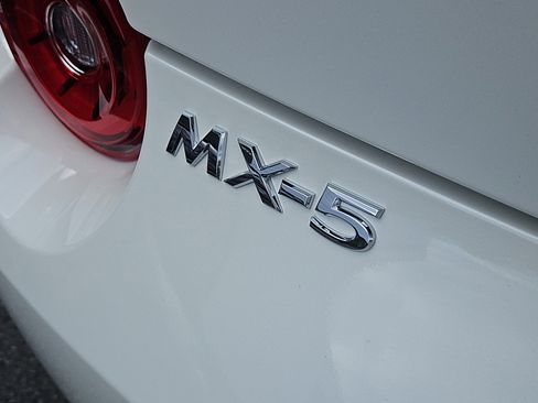 New 2025 MAZDA MX-5 Miata Club w/ Brembo/BBS Recaro Package image 4