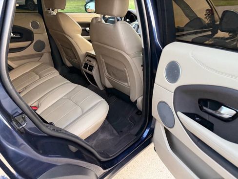 Used 2016 Land Rover Range Rover Evoque SE Premium image 20